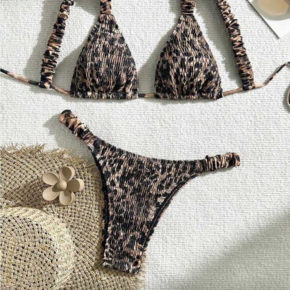 Stylish Leopard Print Bikini Set